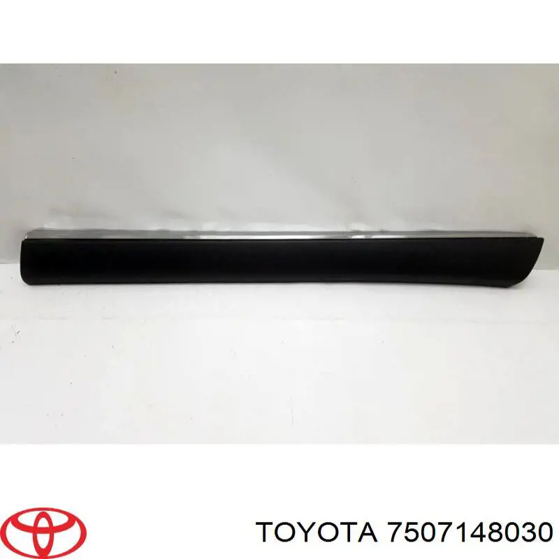 Накладка двери передней правой Toyota 750710E010