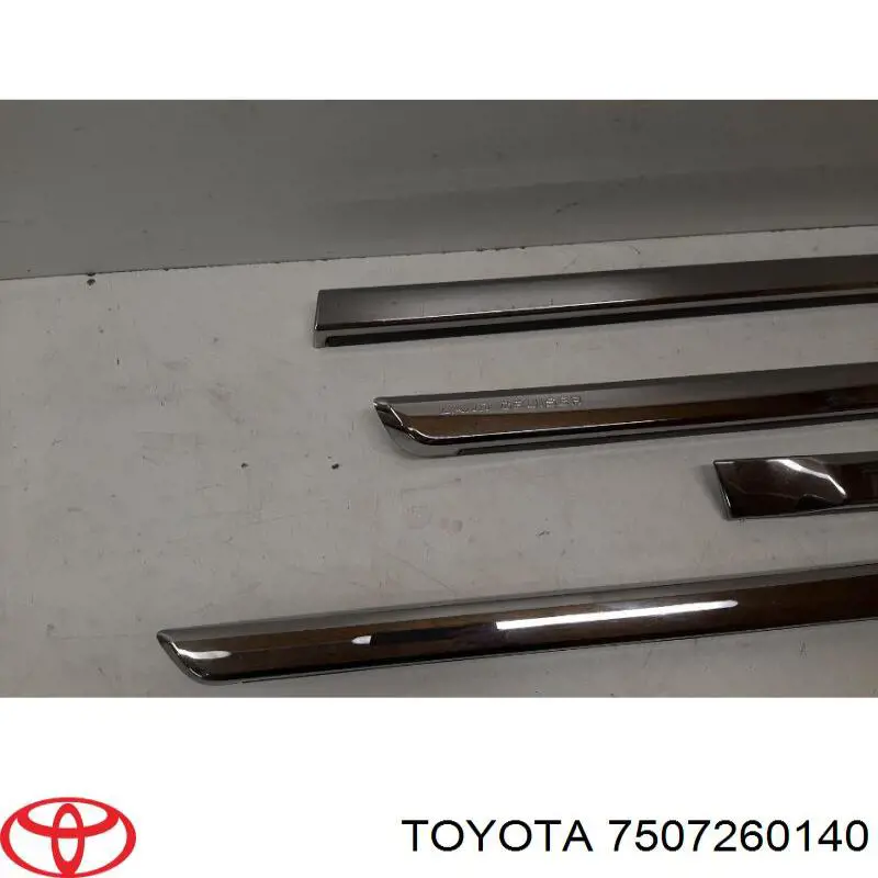 Купить 7507260140 Toyota Молдинг двери передней левой