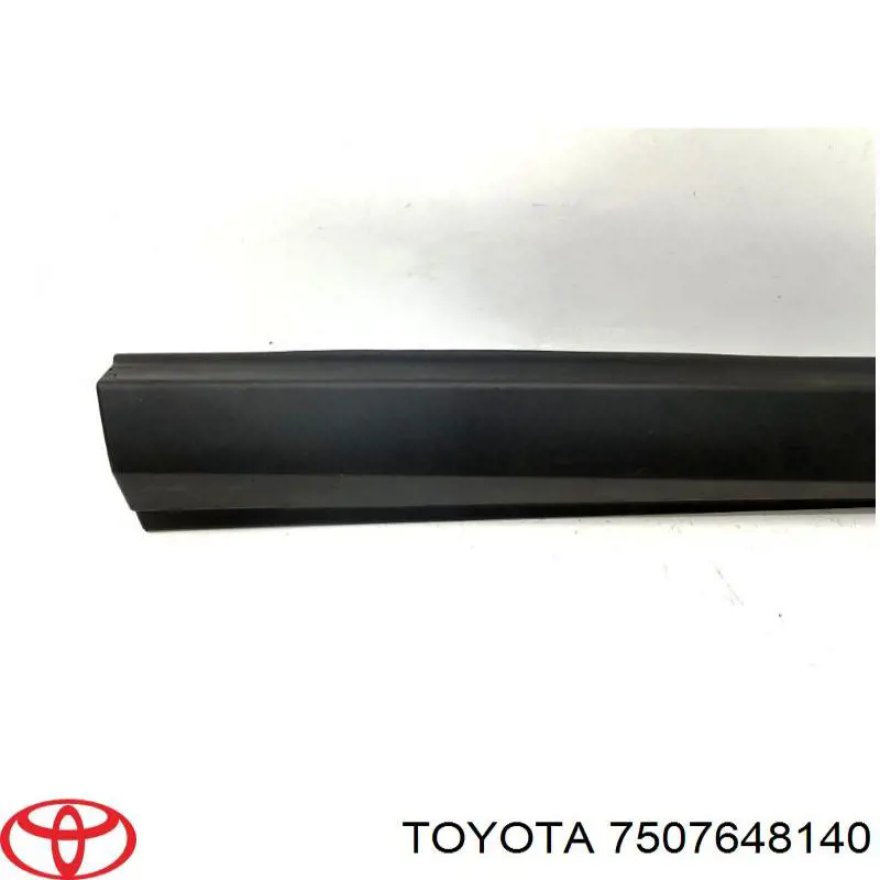 Купить 7507648140 Toyota Молдинг задней левой двери