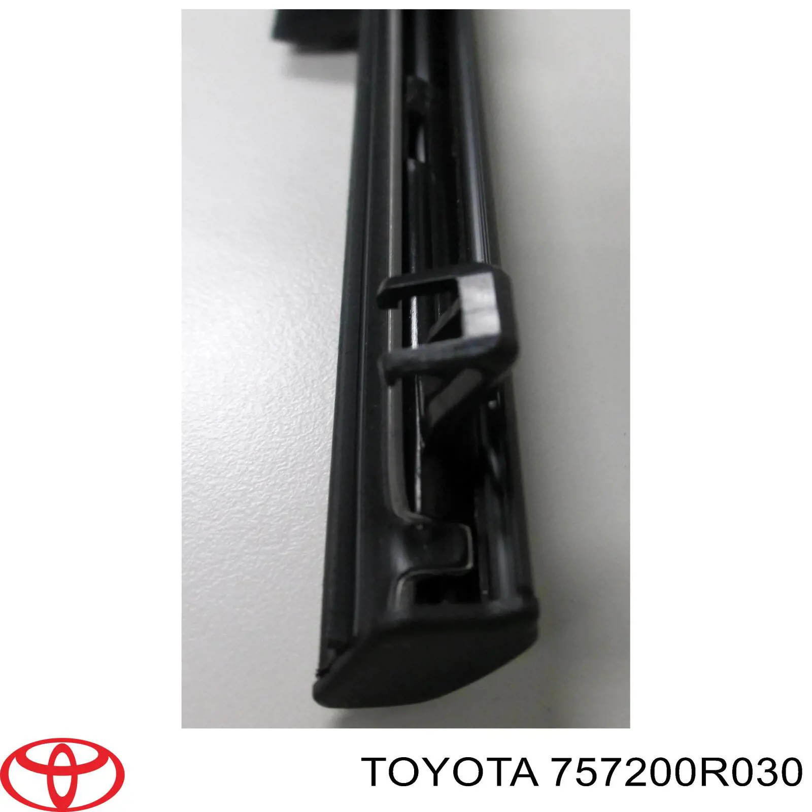 757200R030 Toyota 