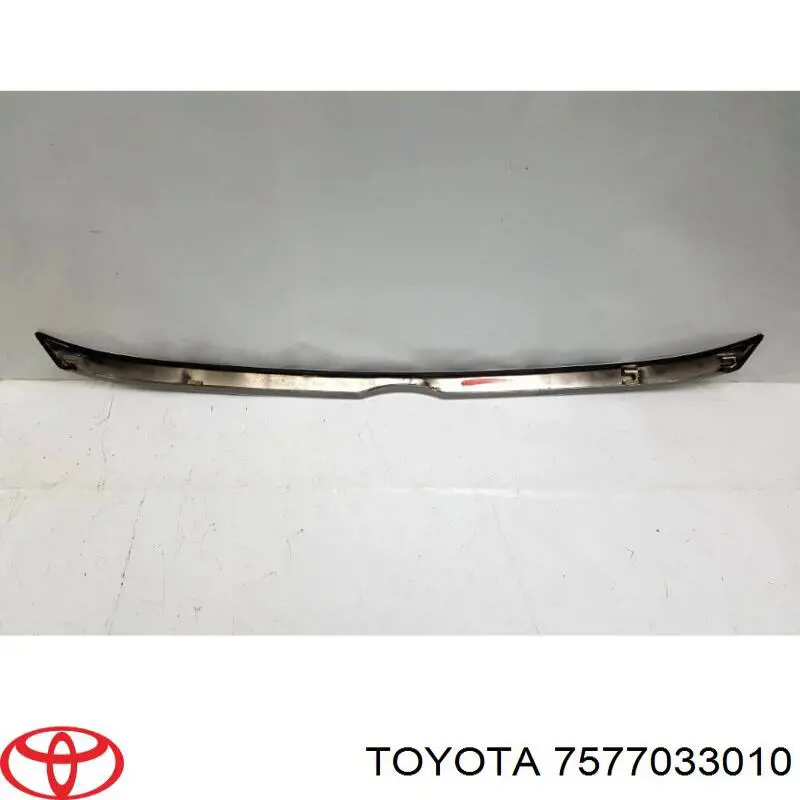 Купить Накладка на капот Тойота Камри VII V50