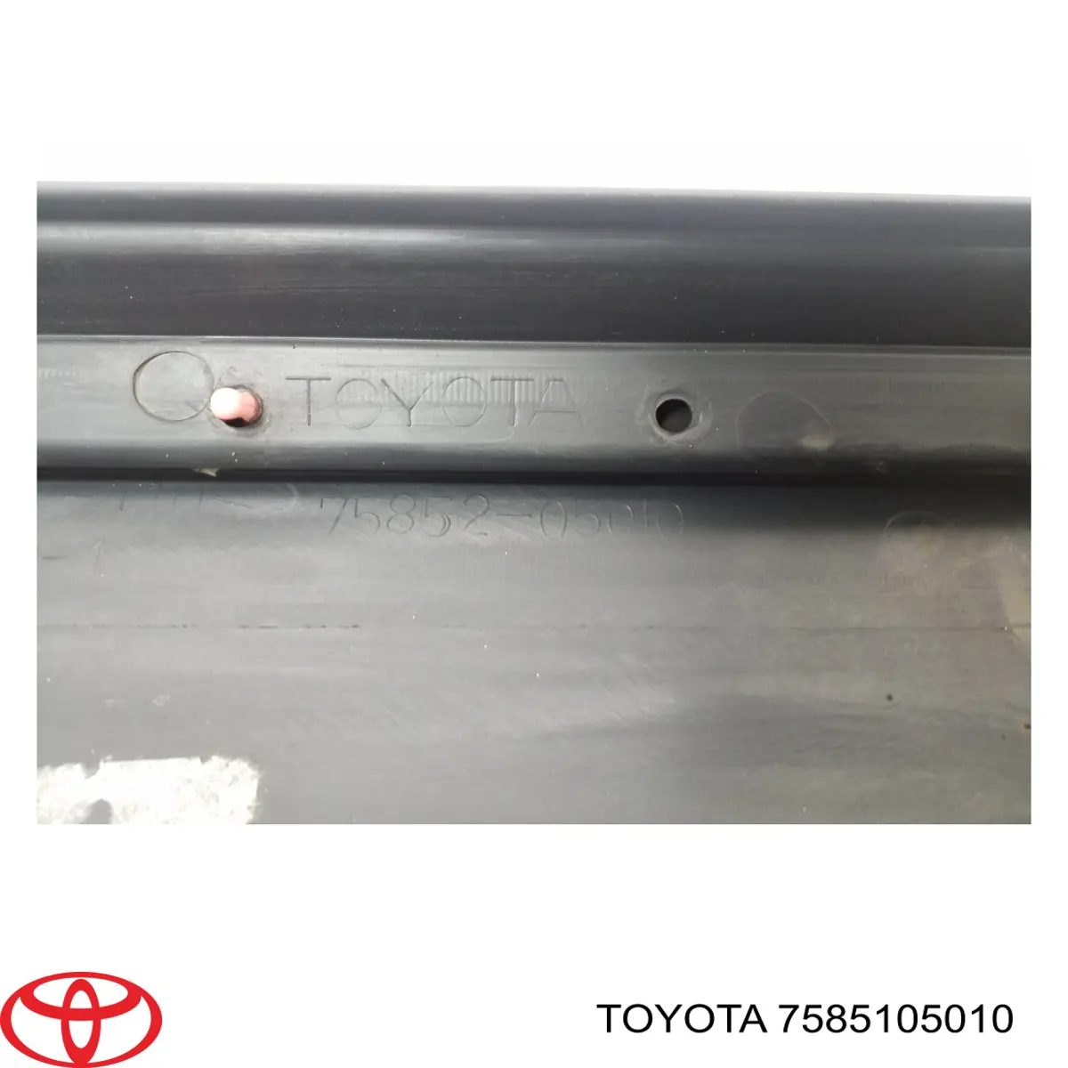 Listón de acceso exterior derecho 7585105010 Toyota