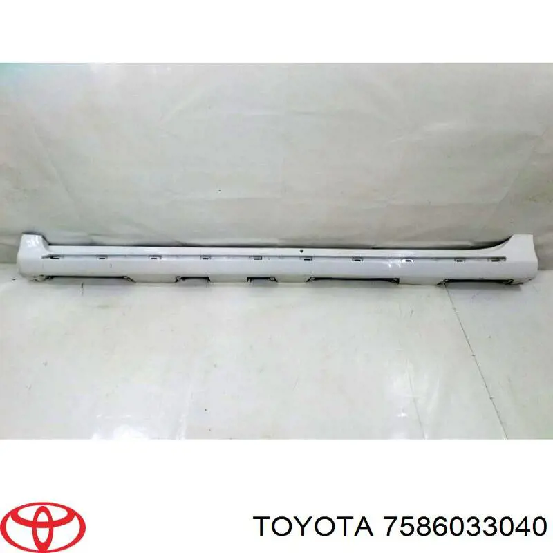  7586033040 Toyota