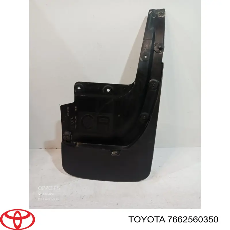 Брызговик задний правый 7662560350 Toyota