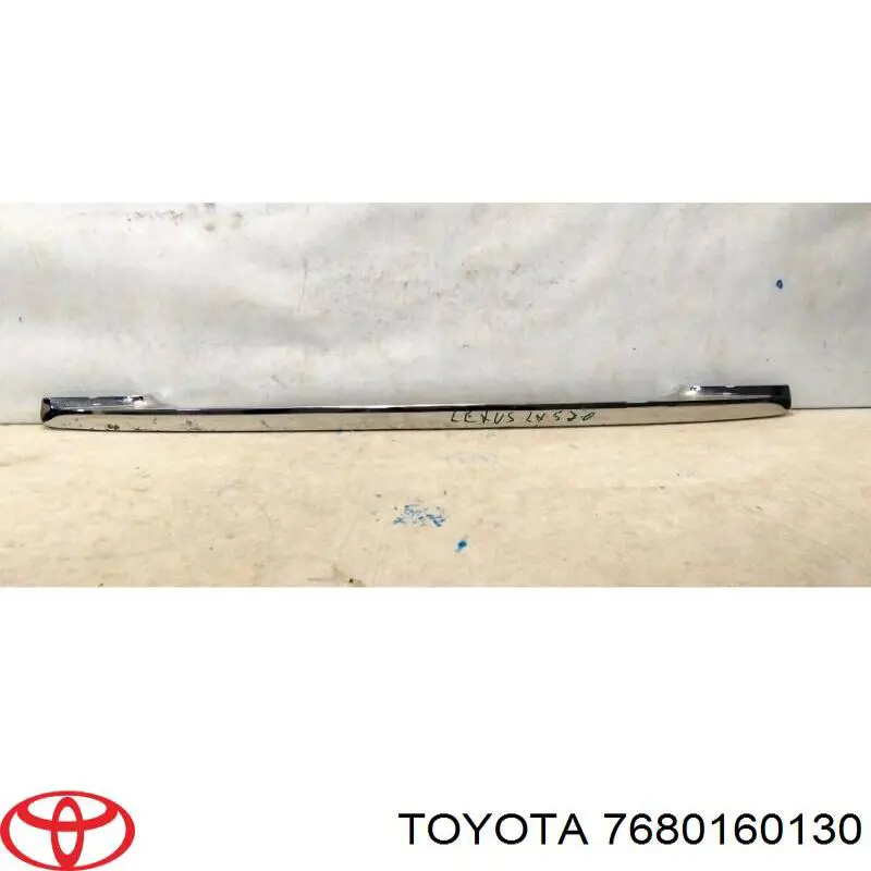 7680160130 Toyota placa sobreposta de porta-malas (de 3ª/5ª porta traseira)