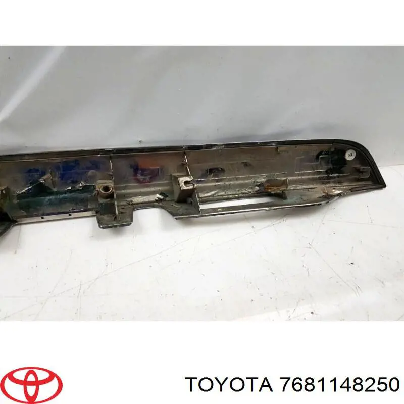 Накладка багажника (двери 3/5-й задней) Toyota 7681148250 цена, от 96.29 USD