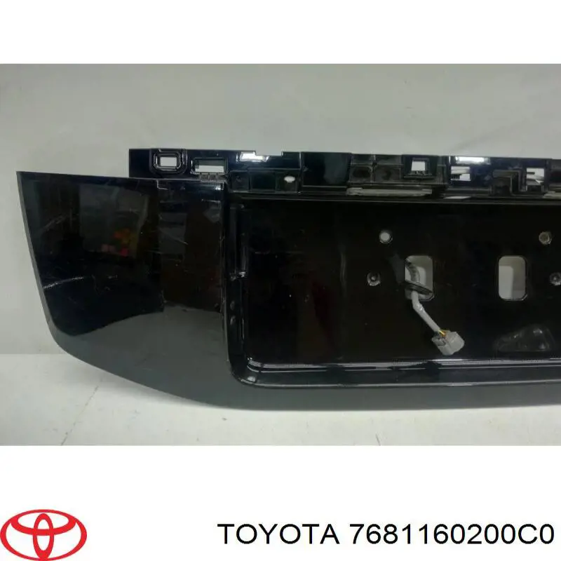 Накладка багажника (двери 3/5-й задней) на Toyota Land Cruiser PRADO 
