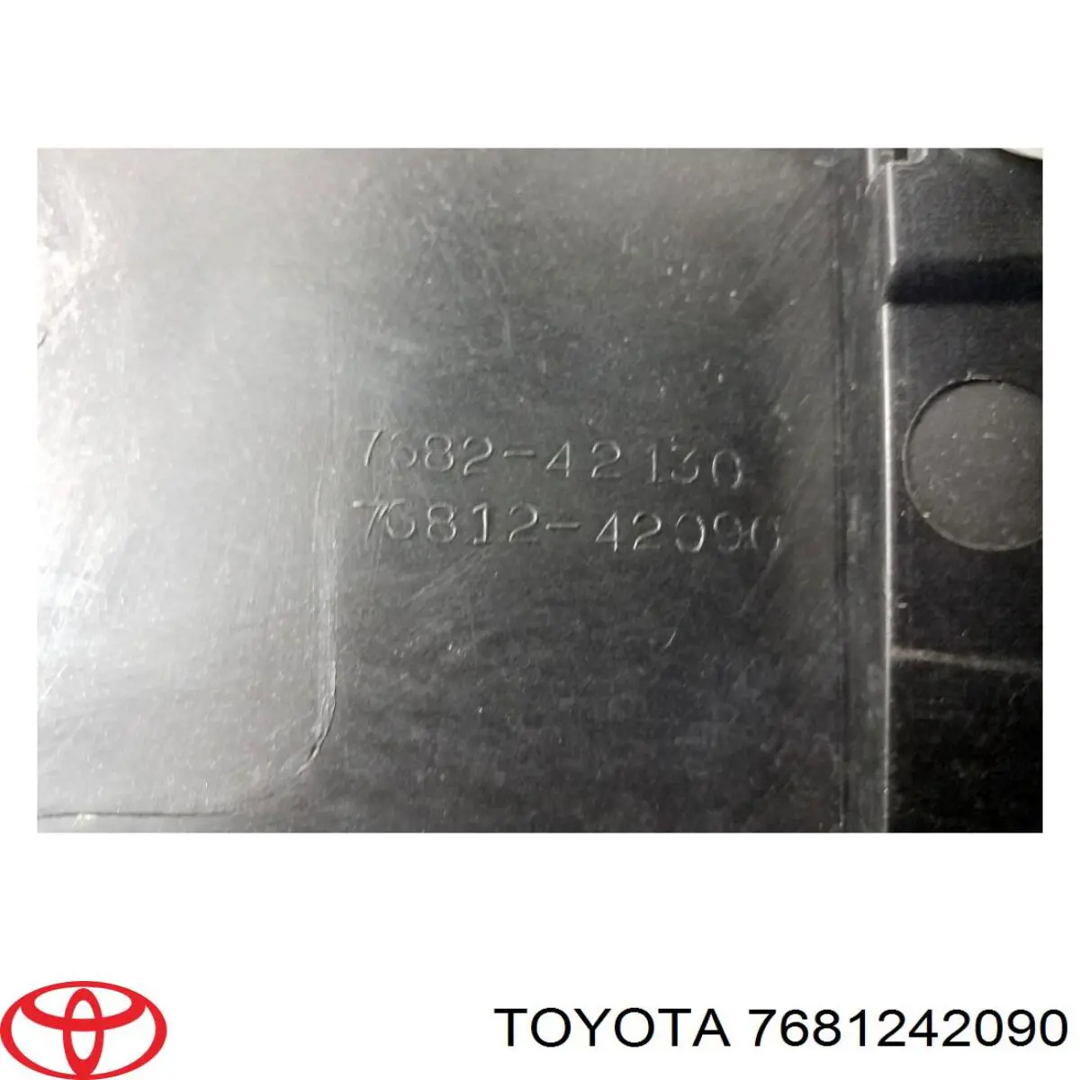 Накладка багажника (двери 3/5-й задней) Toyota 7681242090 цена, от 33.86 USD