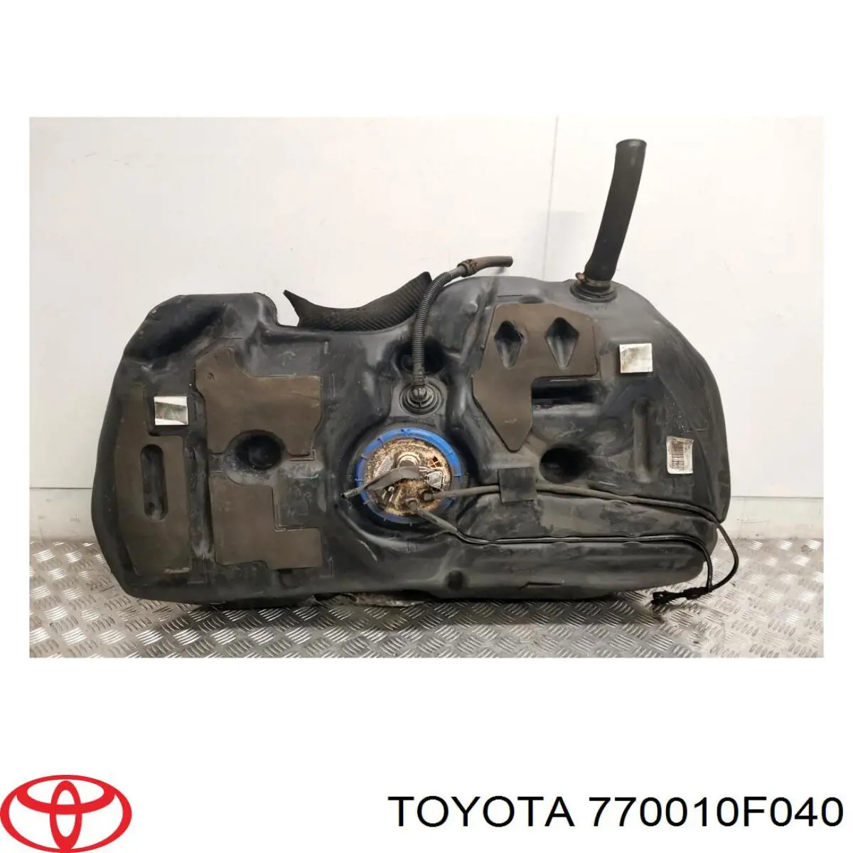 Бензобак Toyota 770010F040 цена, от 177.56 USD