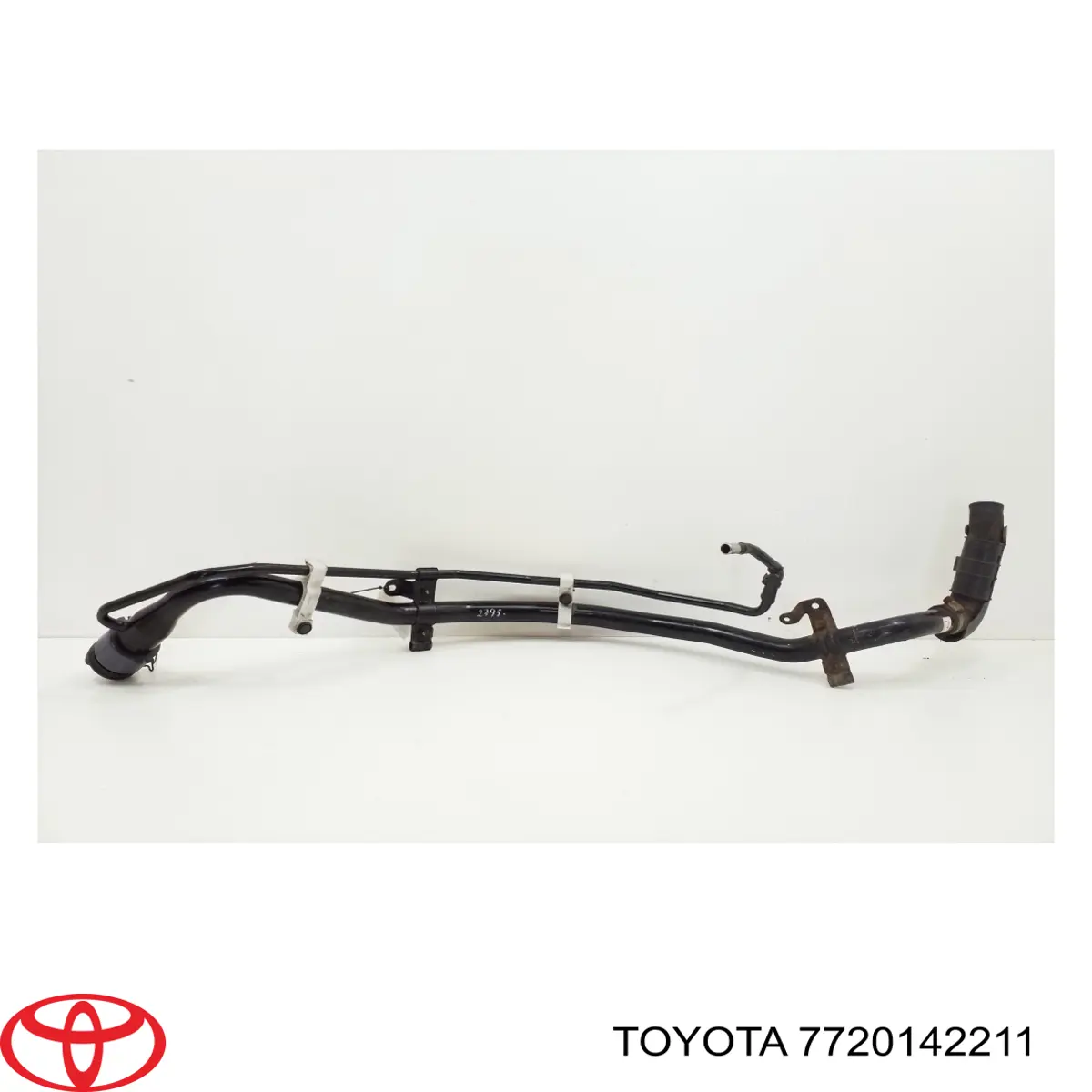 7720142211 Toyota Заливная горловина топливного бака