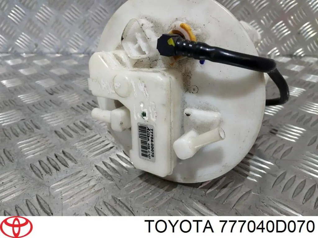 Электробензонасос на Toyota Yaris  P13