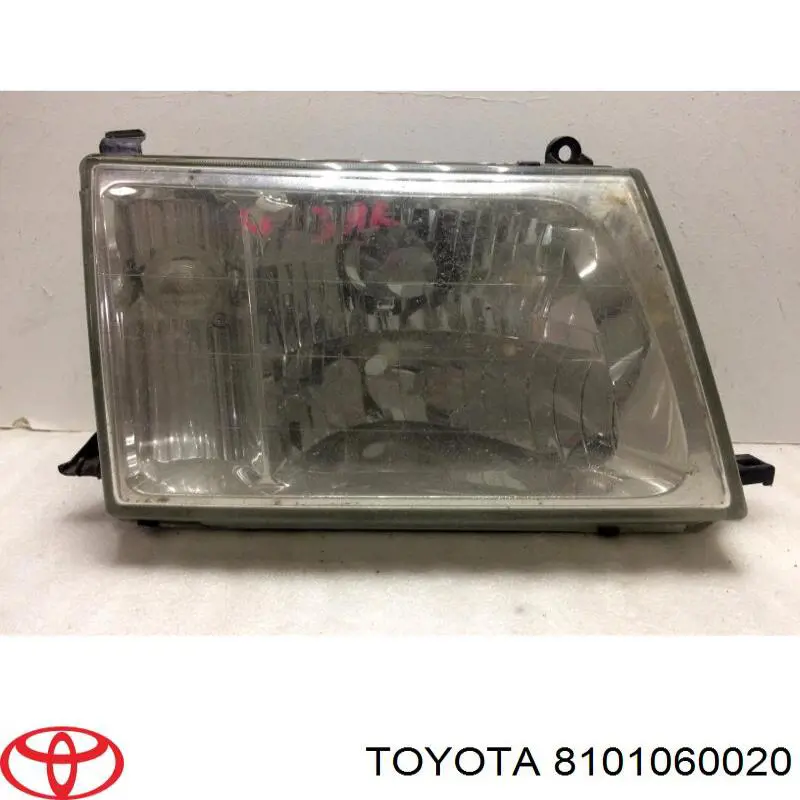 Правая фара 8101060020 Toyota