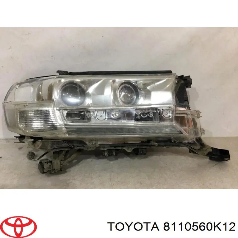 Фара правая 8110560K12 Toyota