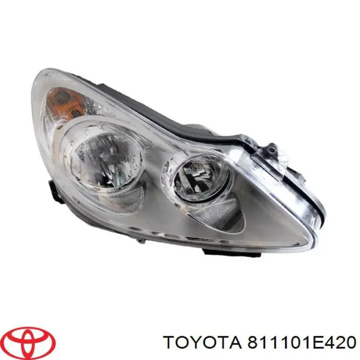 811101E420 Toyota Фара передняя правая