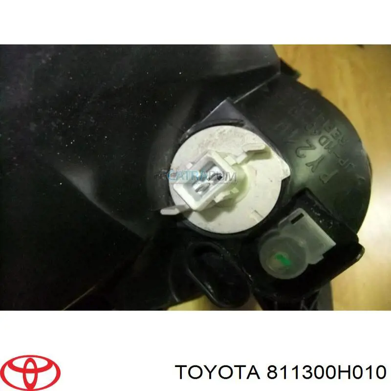 Правая фара 811300H010 Toyota