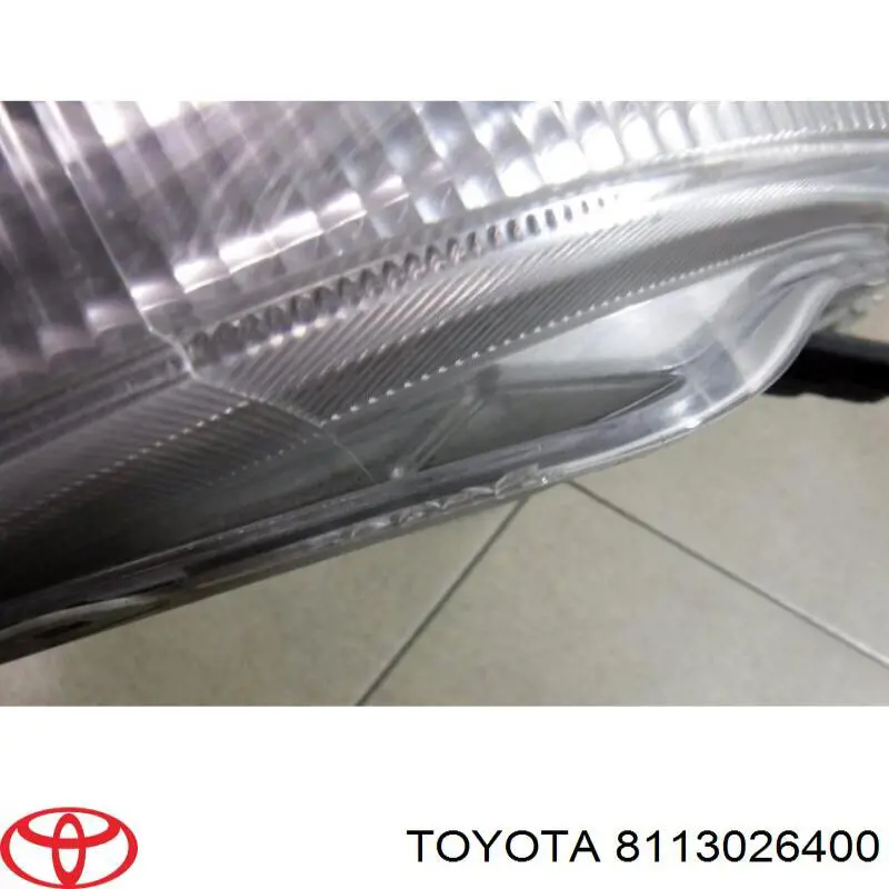 Правая блок фара Toyota 8113026400 цена, от 499.72 USD