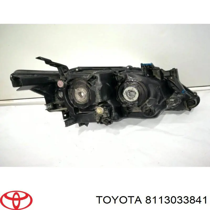 Фара права 8113033841 Toyota