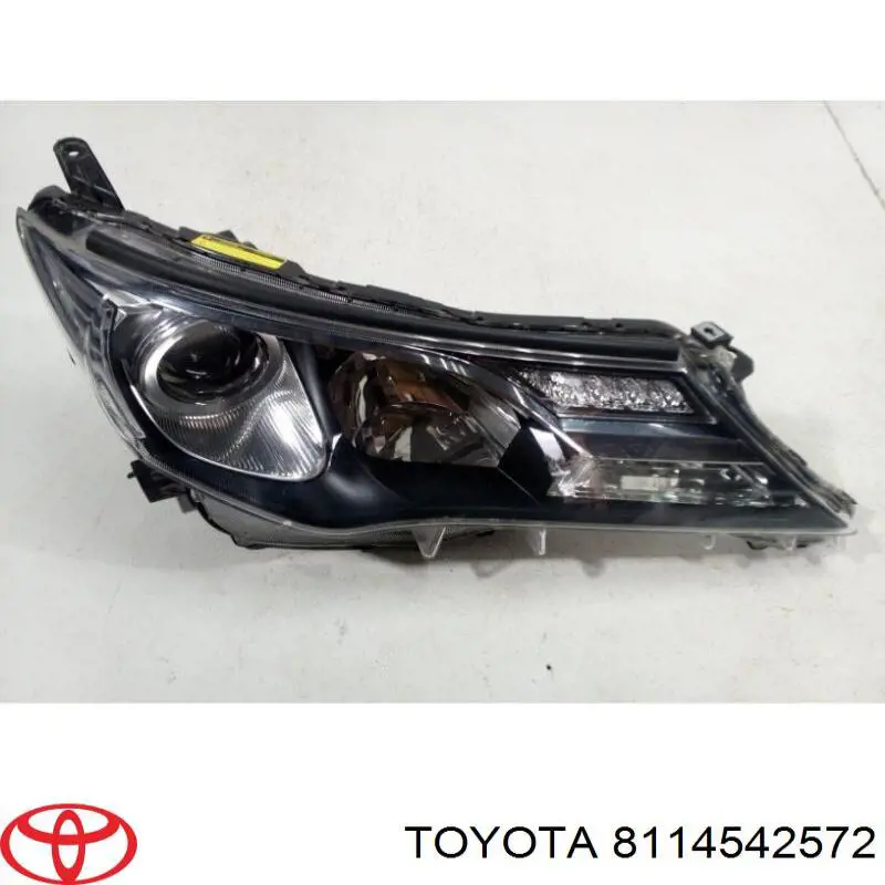 Фара правая 8114542572 Toyota