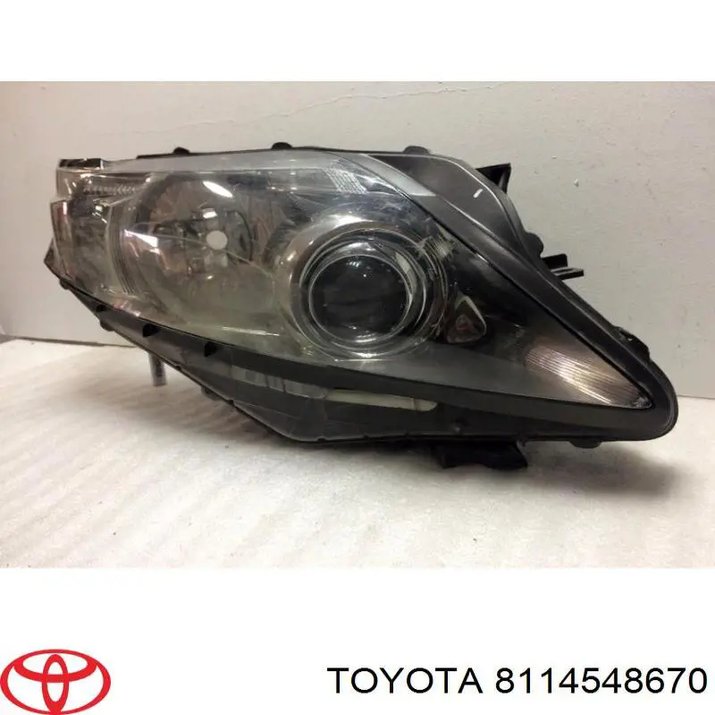 Фара правая 8114548670 Toyota