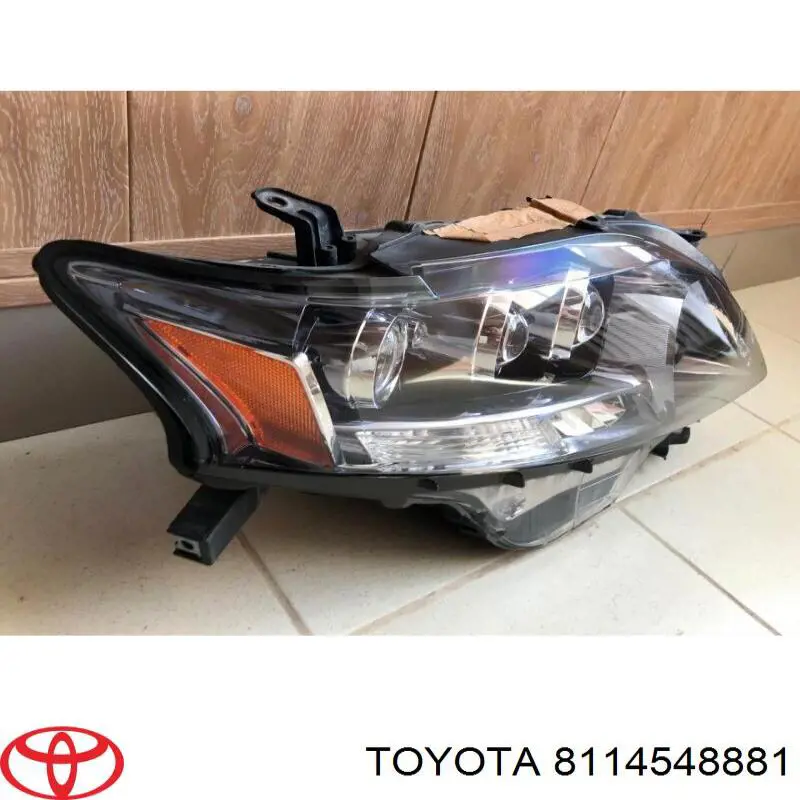 Правая блок фара Toyota 8114548881 цена, от 2395.60 USD