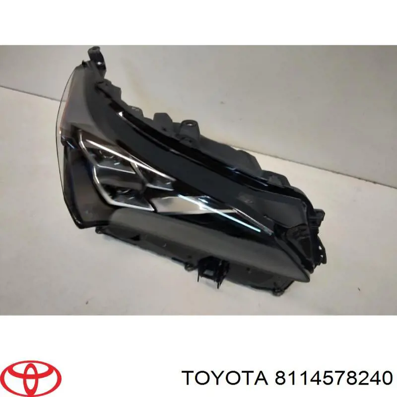 8114578240 Toyota Фара передняя правая