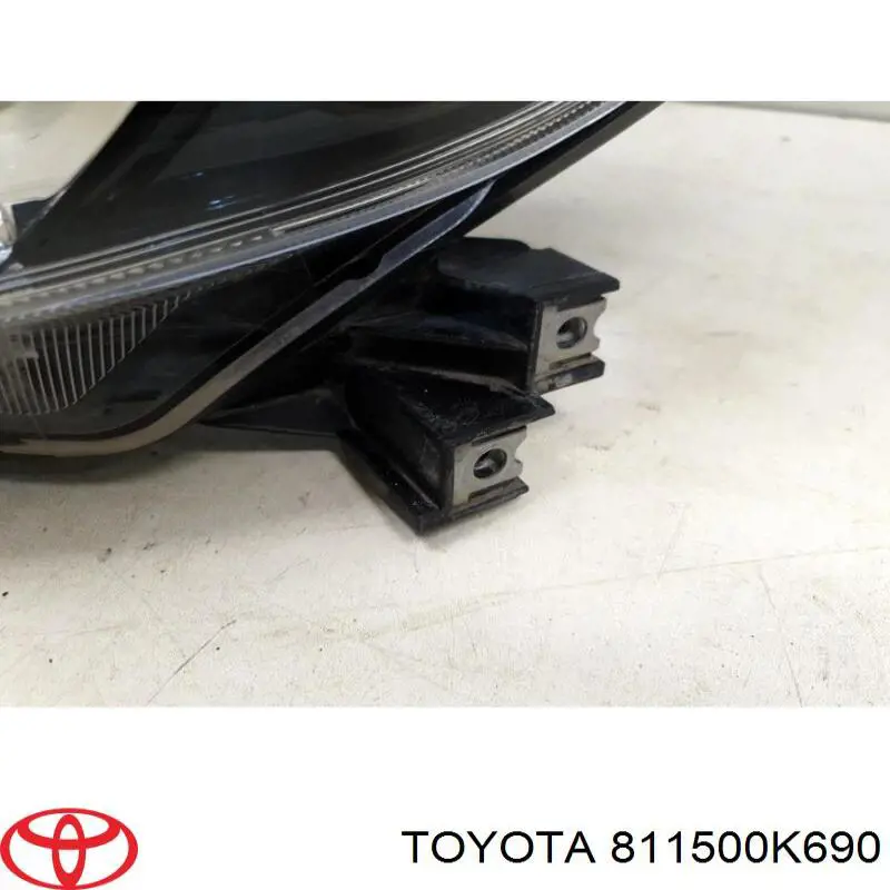 811500K690 Toyota Фара