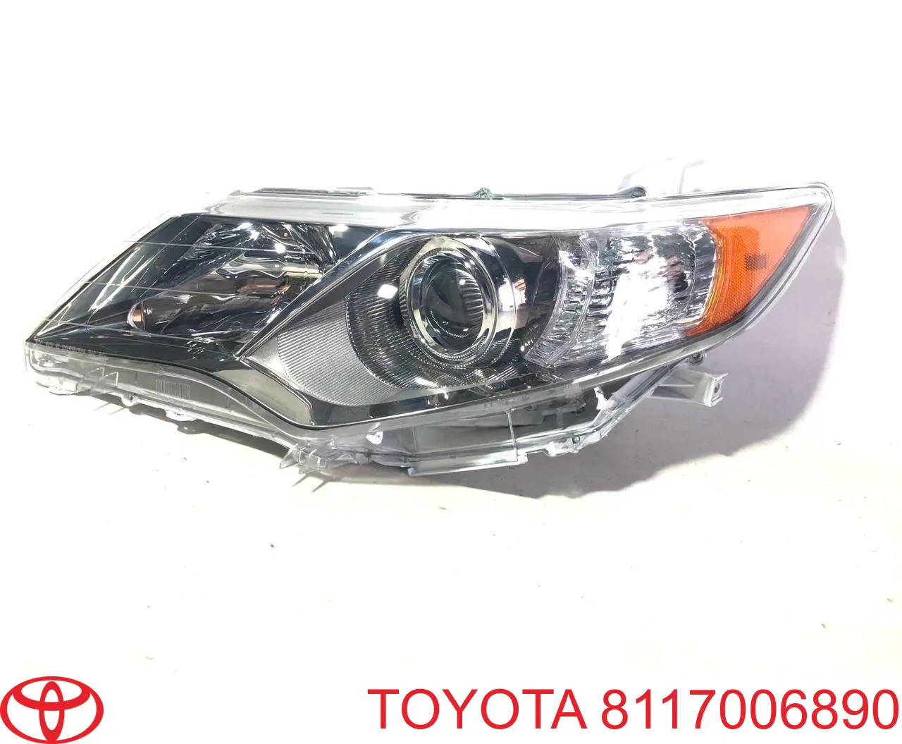 8117006890 Toyota 