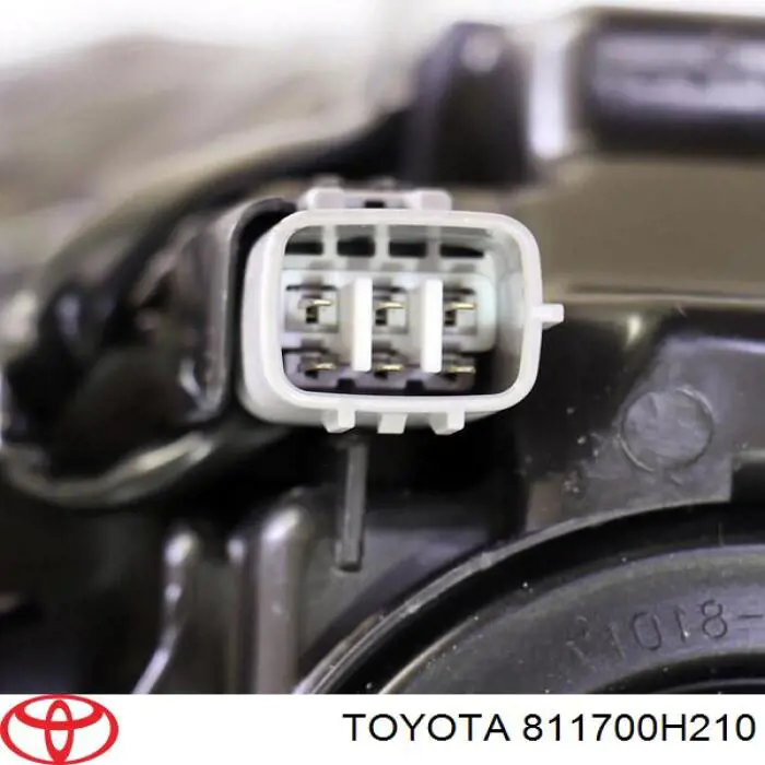 811700H210 Toyota Фара