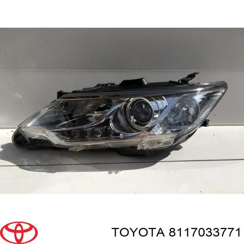 Купить 8117033771 Toyota Фара левая передняя