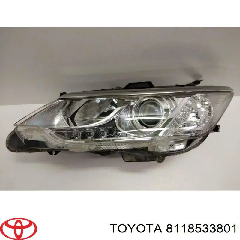 8118533801 Toyota luz esquerda