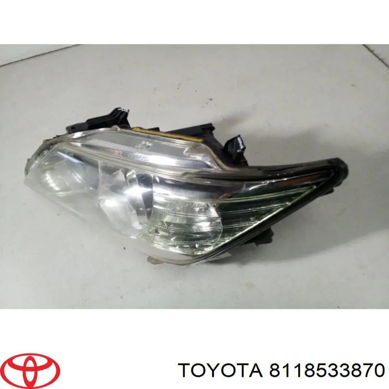 8118533870 Toyota luz esquerda