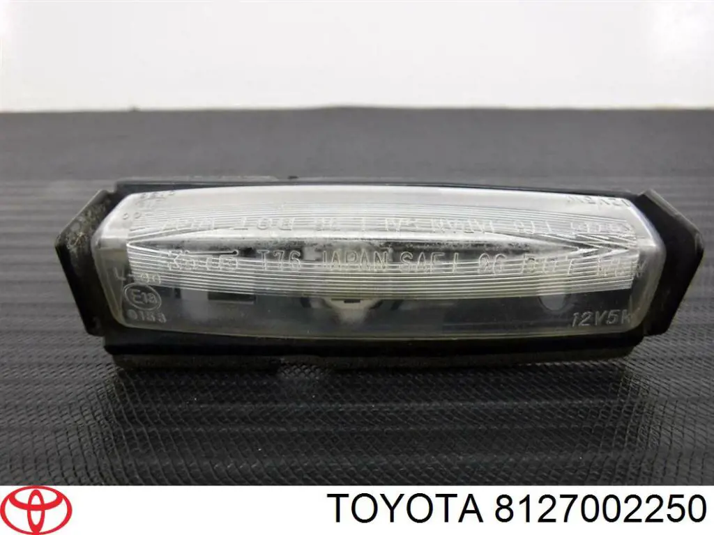 Фонарь подсветки заднего номера Toyota 8127002250 цена, от 16.95 USD