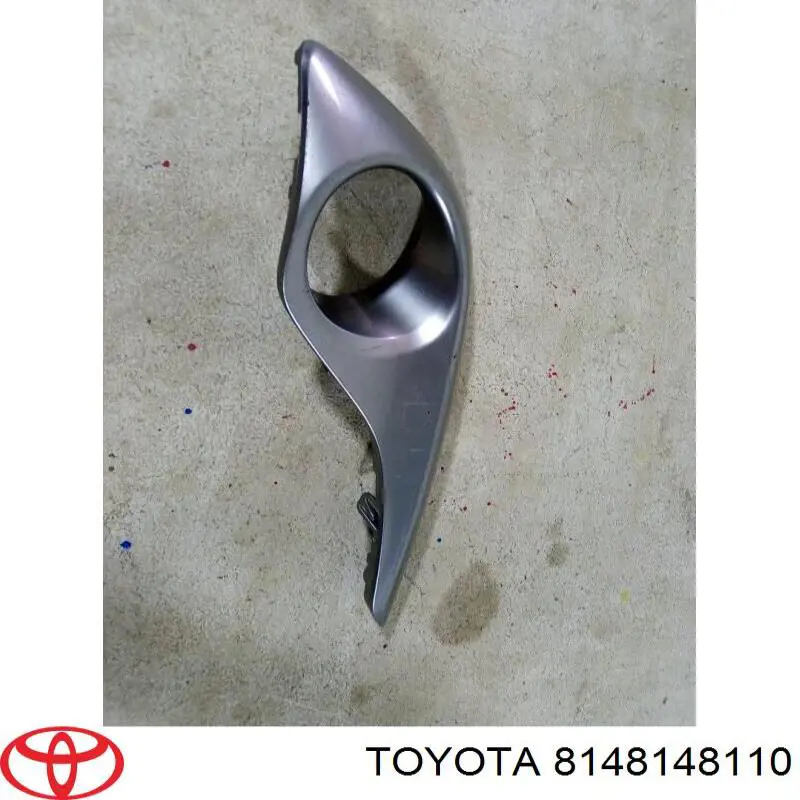 Ободок (окантовка) фары противотуманной правой Toyota 8148148110 цена, от 34.96 USD