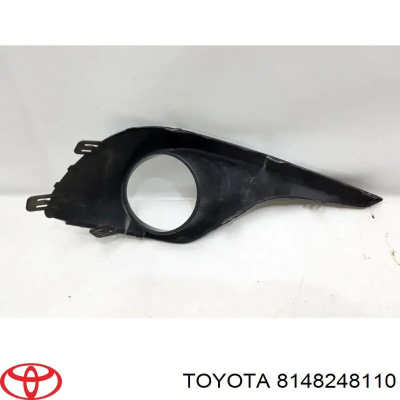 8148248110 Toyota Окантовка противотуманки