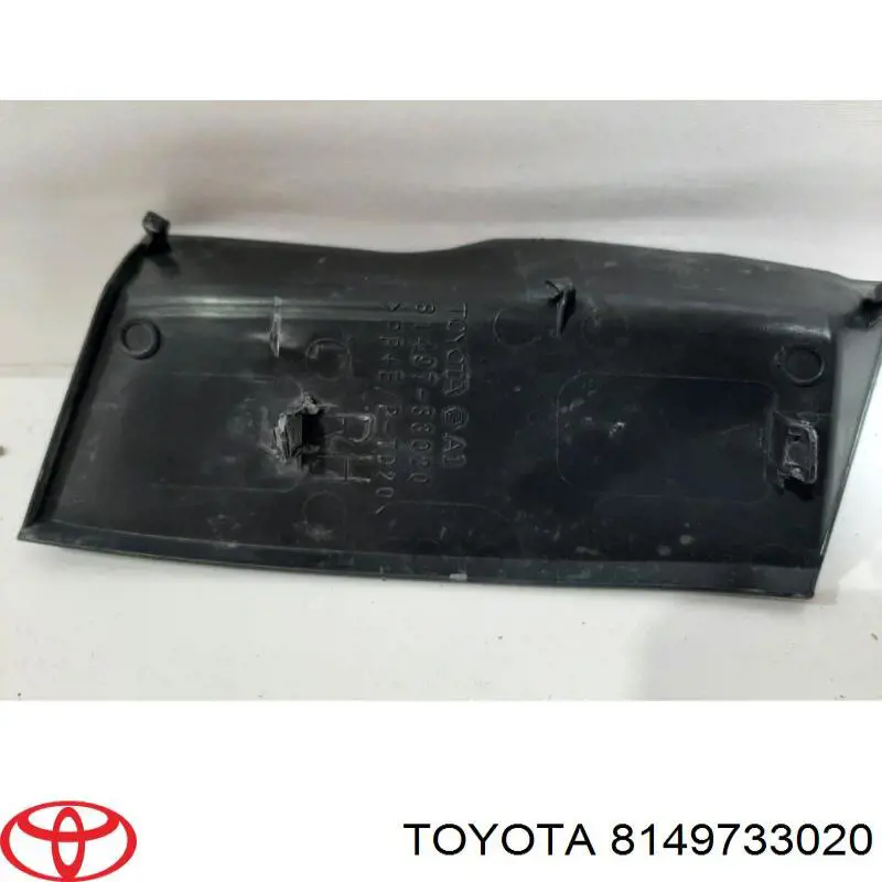 Накладка фонаря заднего Toyota 8149733020