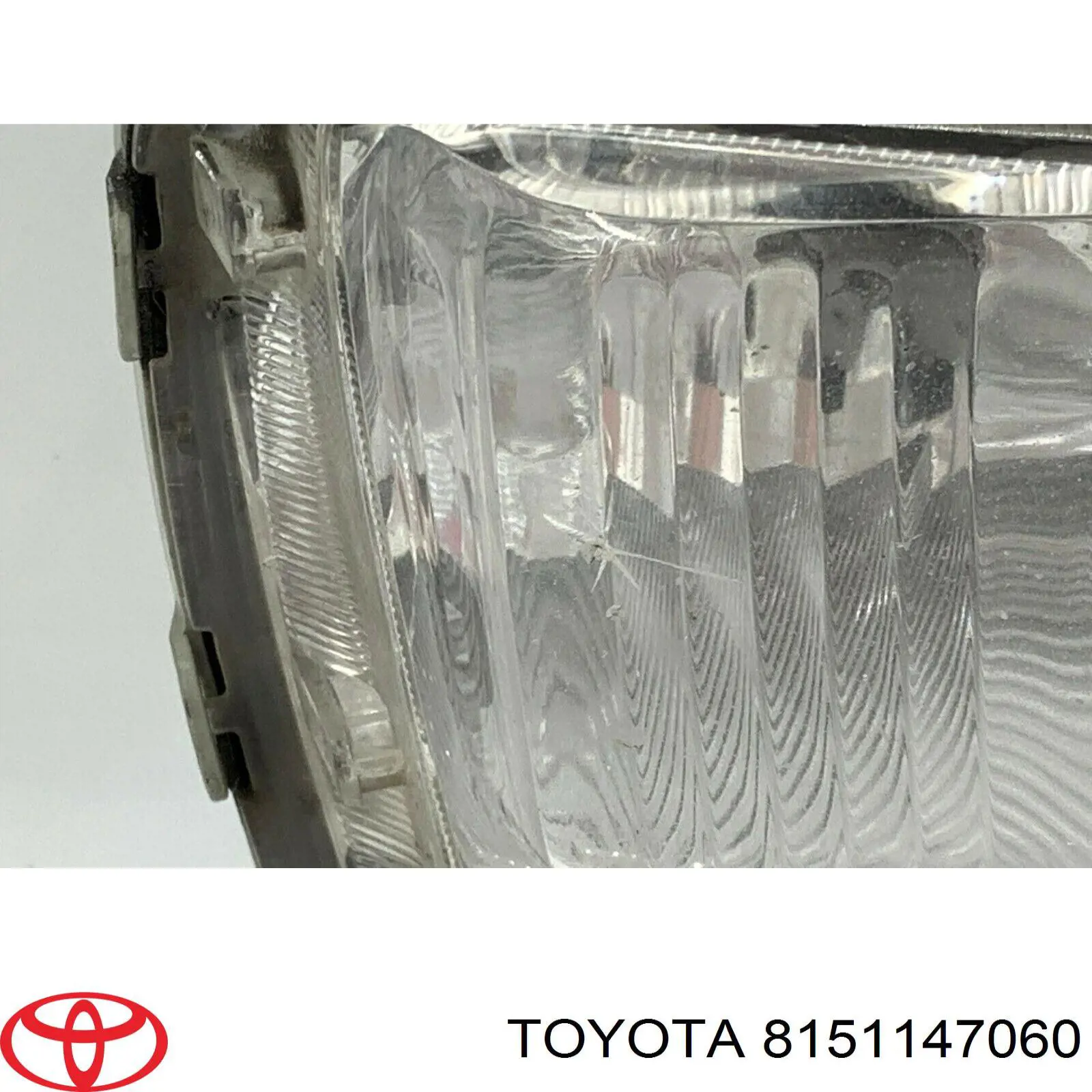 Габарит (указатель поворота) в бампере, правый Signeda ZTY1686R цена, от 64.26 USD