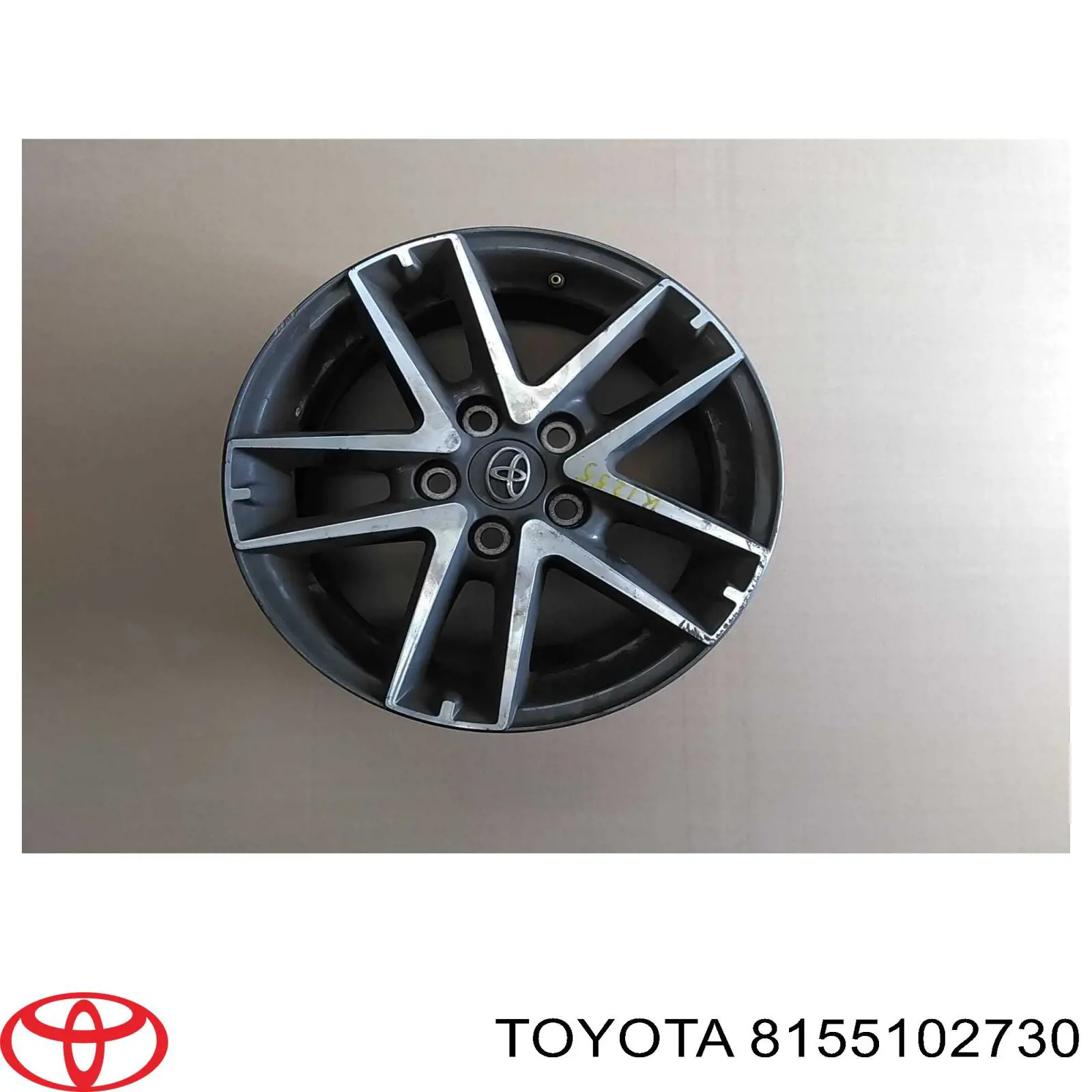 Фонарь задний правый внешний TOYOTA 8155102730