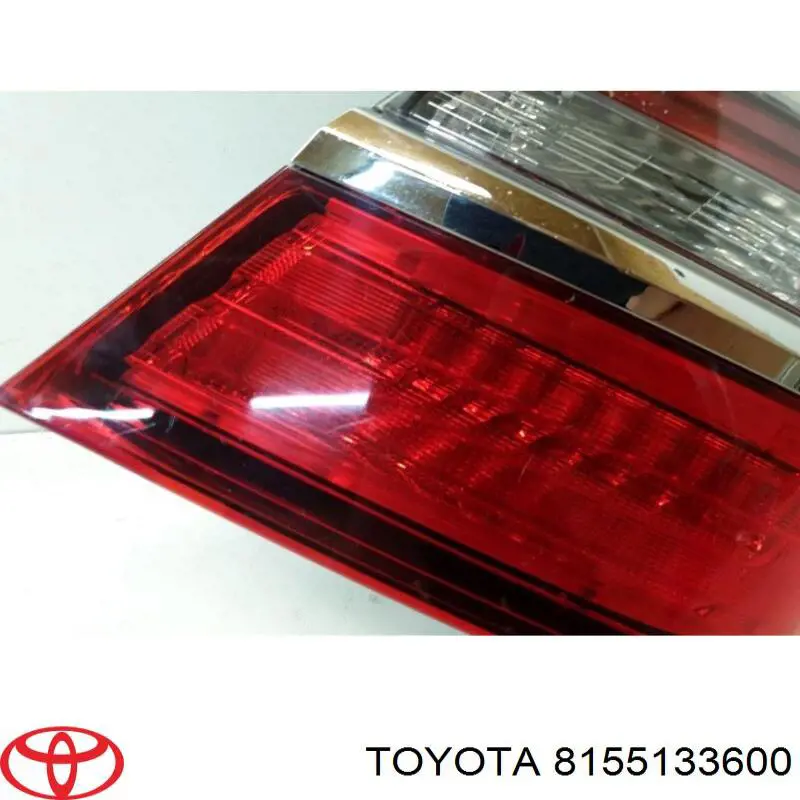 Lanterna traseira direita externa para Toyota Camry (V50)