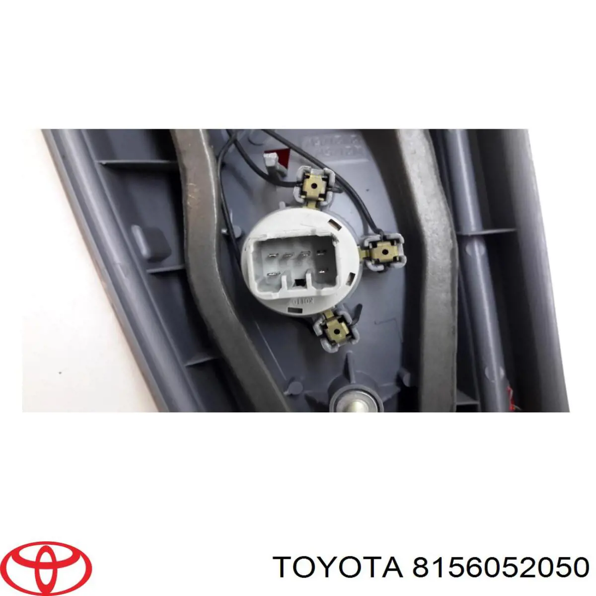Задняя левая фара Toyota 8156052050 цена, от 28.31 USD
