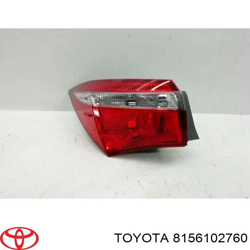 Lanterna traseira esquerda externa para Toyota Corolla (E18)
