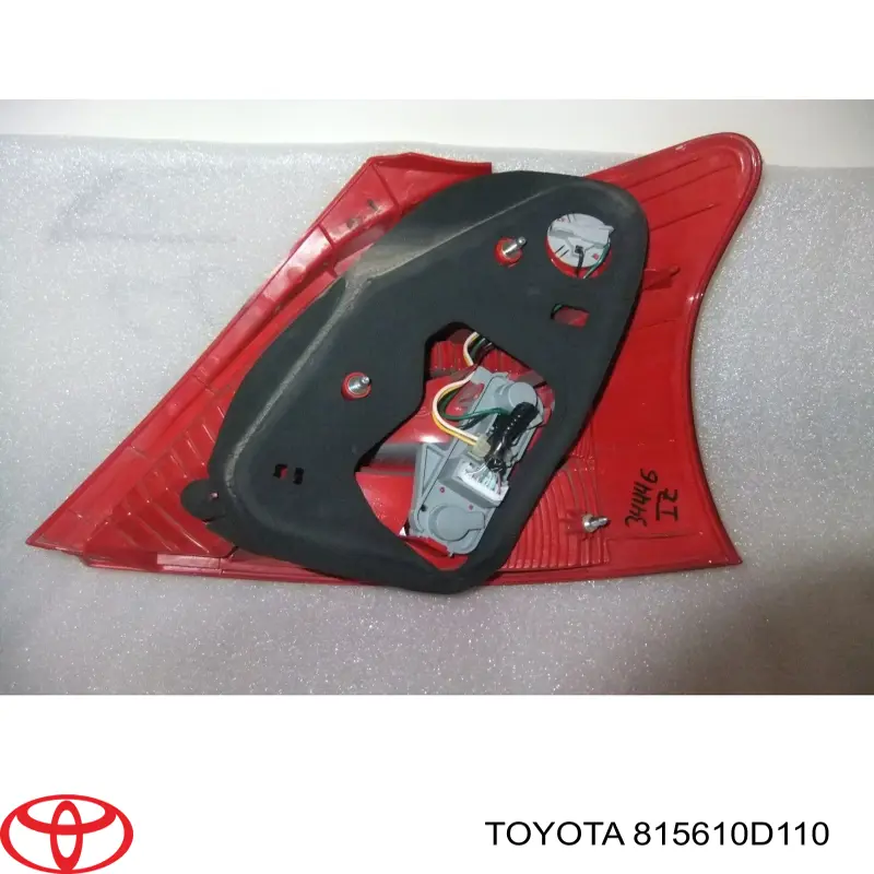 815610D110 Toyota