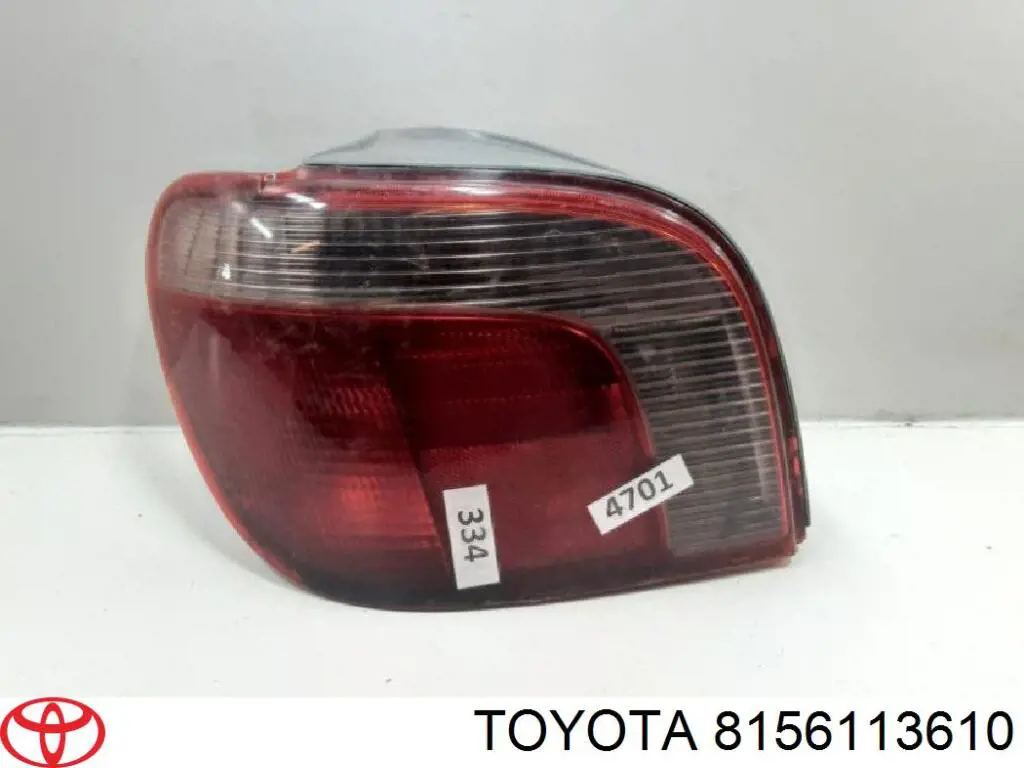 Фонарь задний левый 8156113620 Toyota