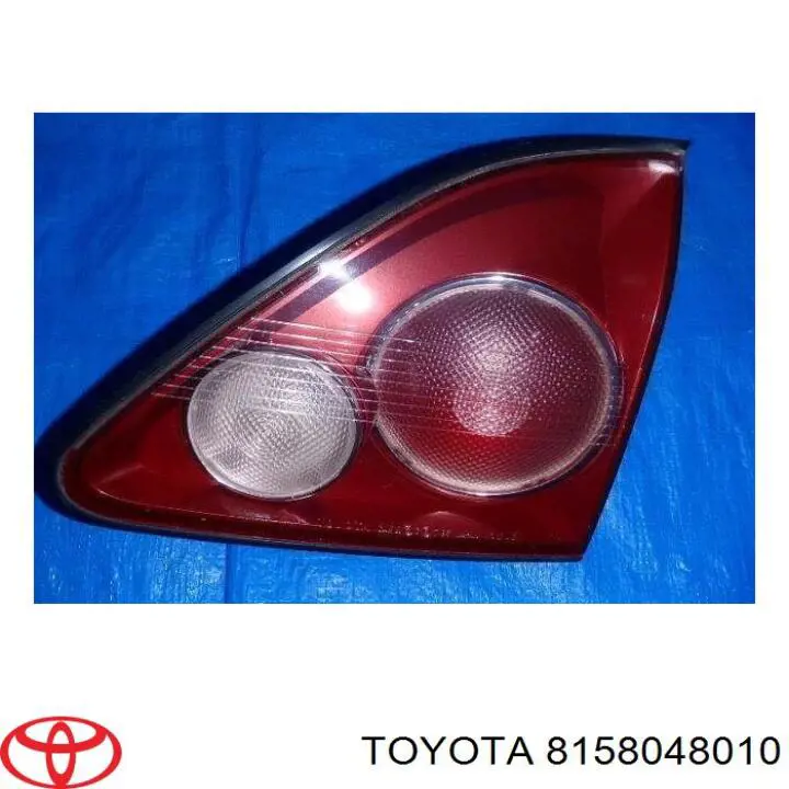 8158048010 Toyota lanterna traseira direita interna