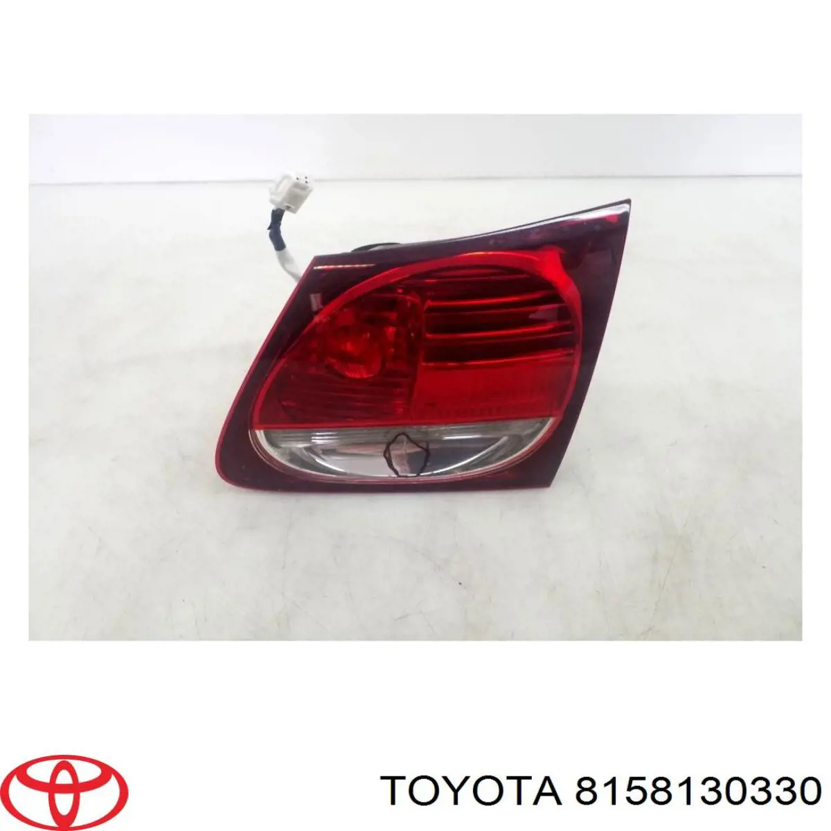 8158130330 Toyota lanterna traseira direita interna