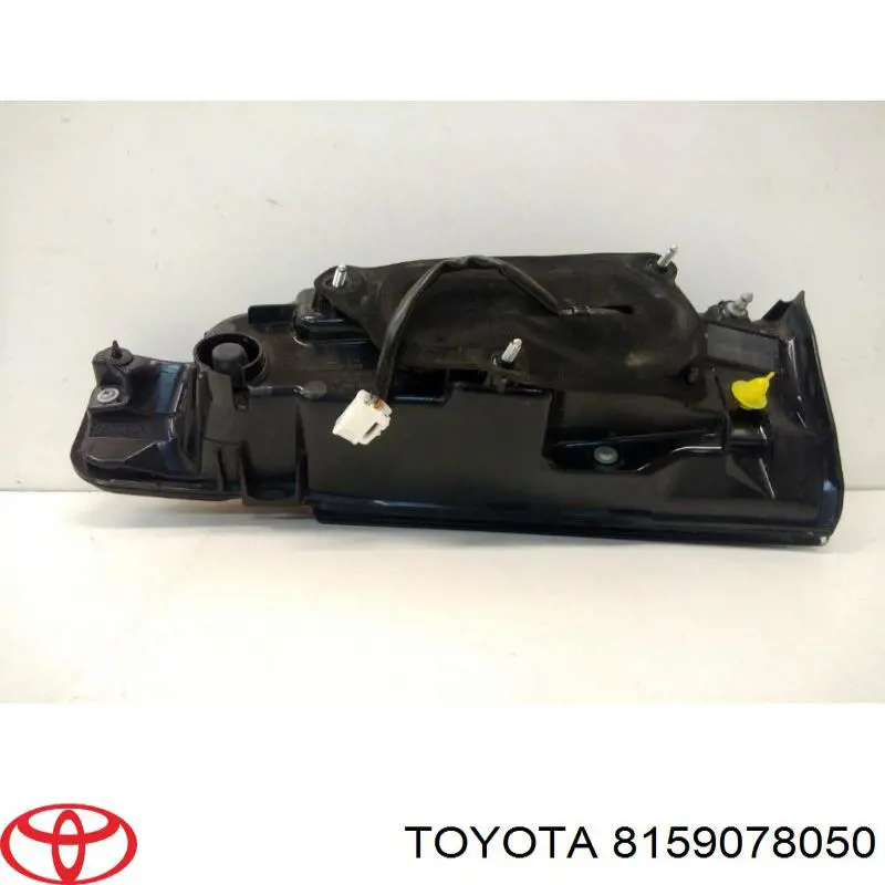 8159078050 Toyota Задняя левая внутренняя фара