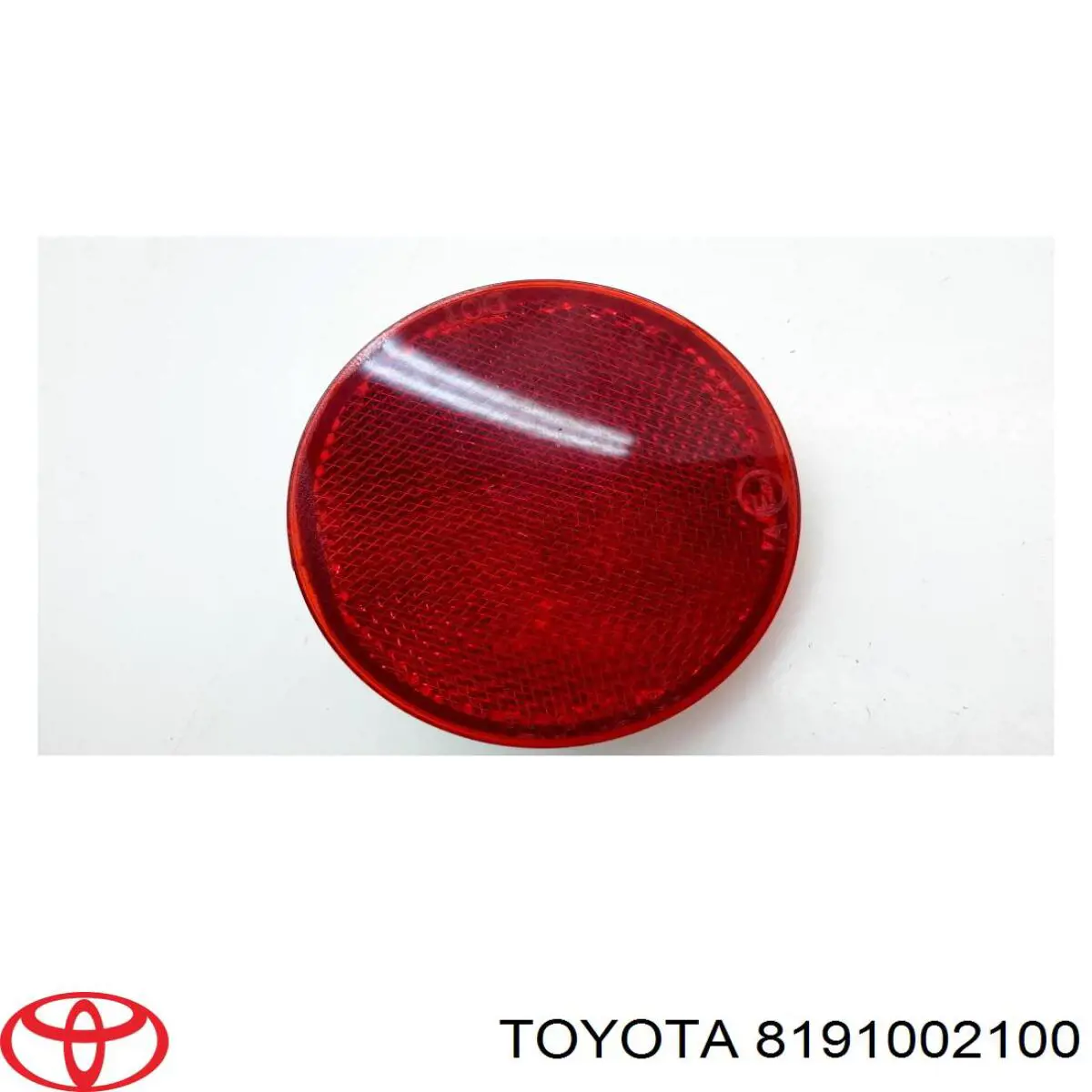 Катафот заднего бампера 8191002100 Toyota