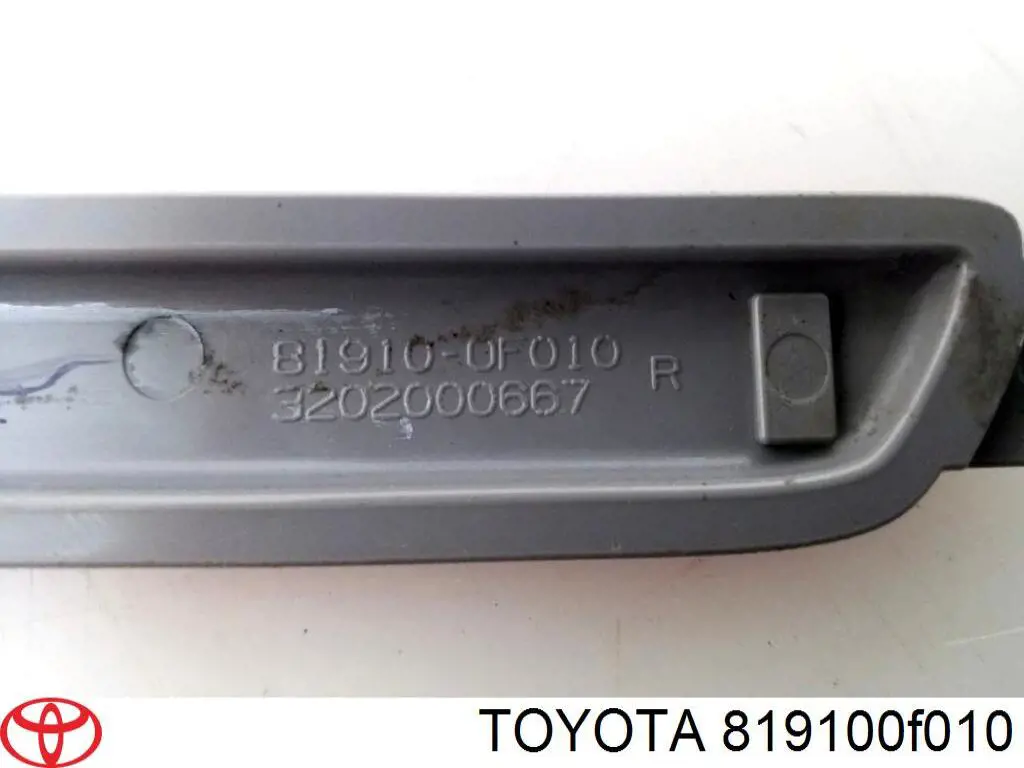 Купить 819100F010 Toyota Правый катафот заднего бампера