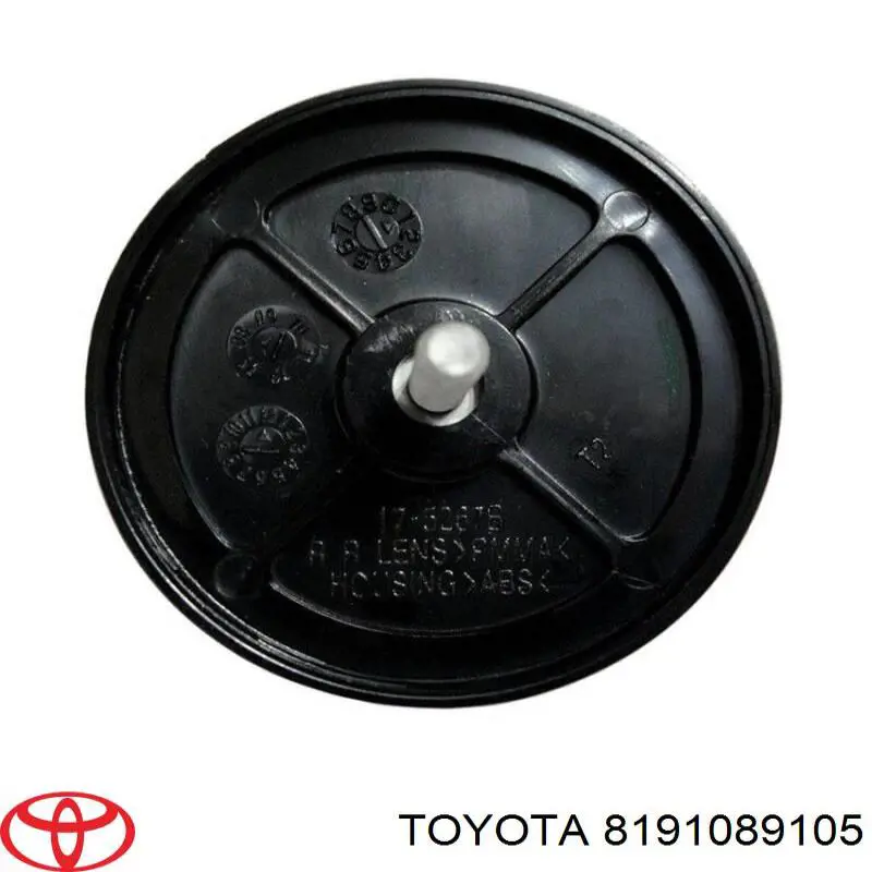 Катафот (отражатель) заднего бампера на Toyota Highlander U4
