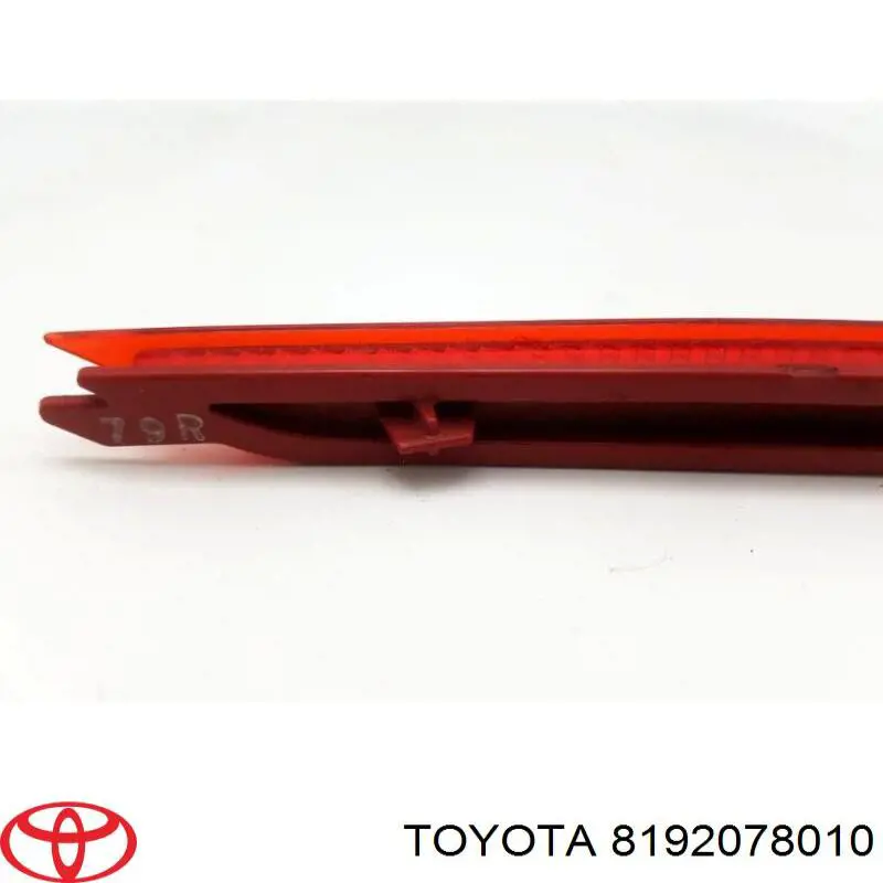 Левый отражатель заднего бампера Toyota 8192078010 цена, от 24.39 USD