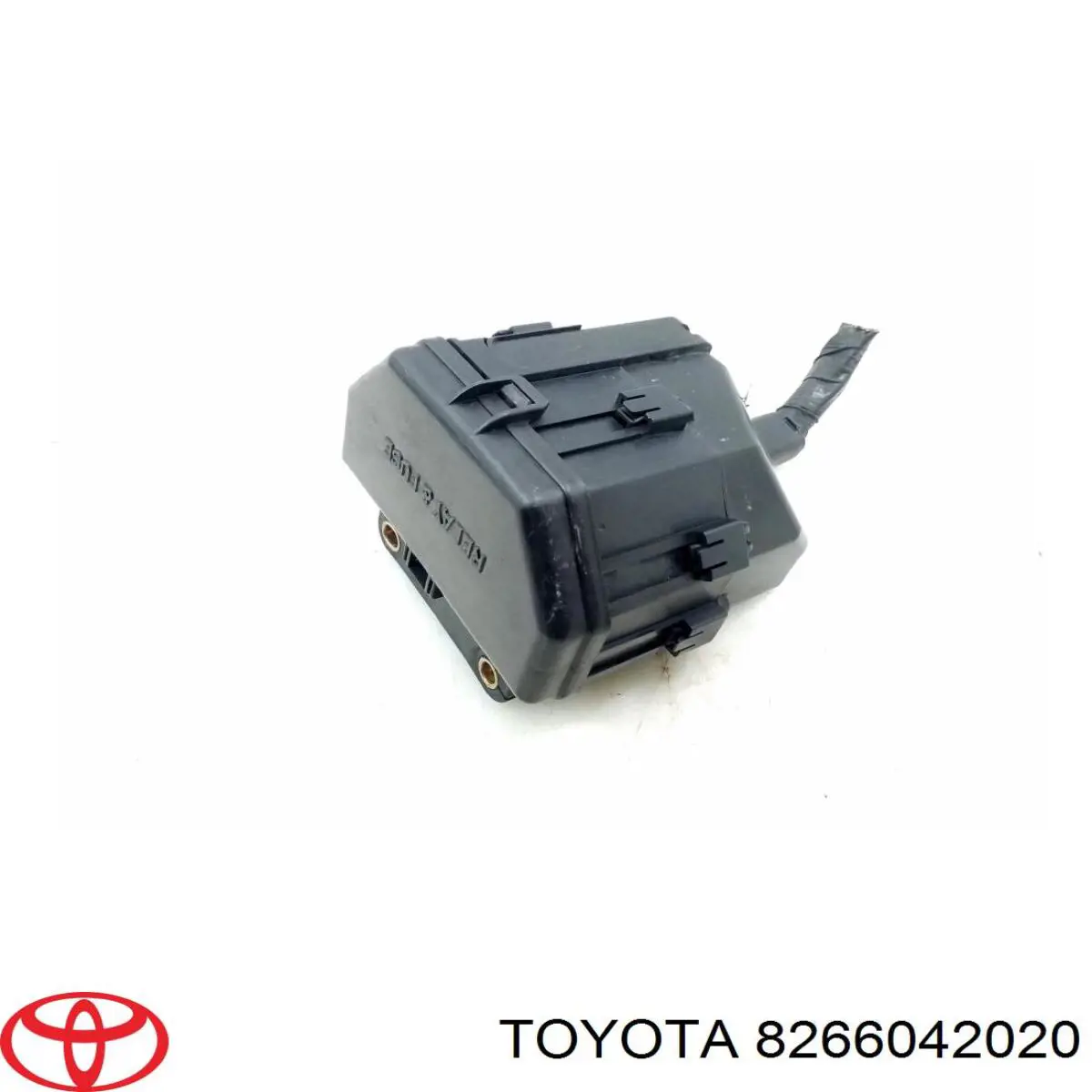 8266042020 Toyota Монтажный блок предохранителей